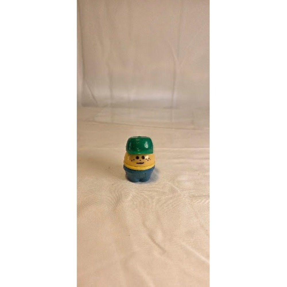 Vintage Fisher Price Little People Boy Freckles Green Hat Blue Base Figure Toy